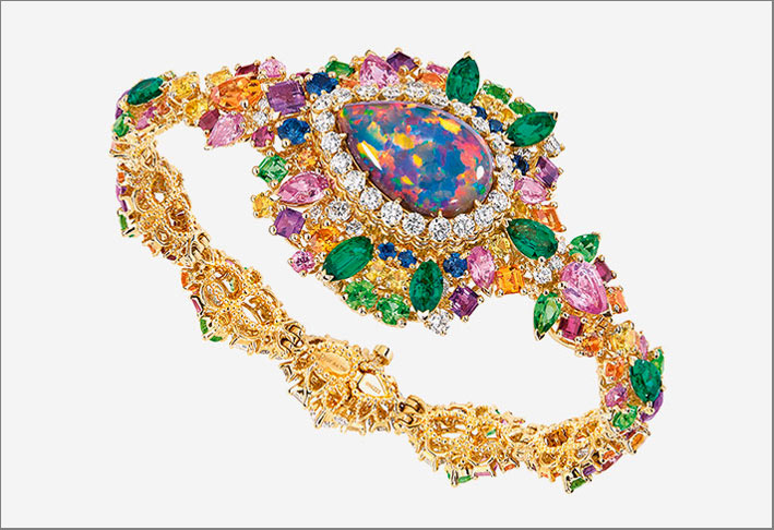 Bracciale orologio con opale, diamanti, smeraldi, rubini e zaffiri