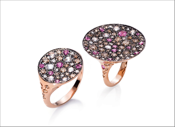 Collezione Gilda, anelli in oro rosa con rubini, diamanti bianchi e brown
