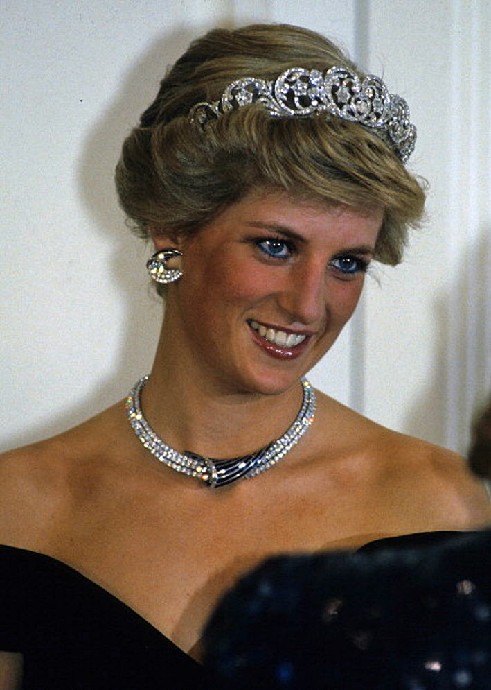 Diana con parure il 2 novembre 1987 a Bonn