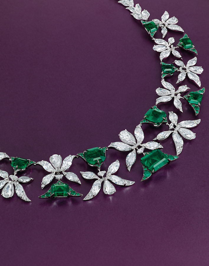The Emerald and Diamond Palmette Necklace, particolare