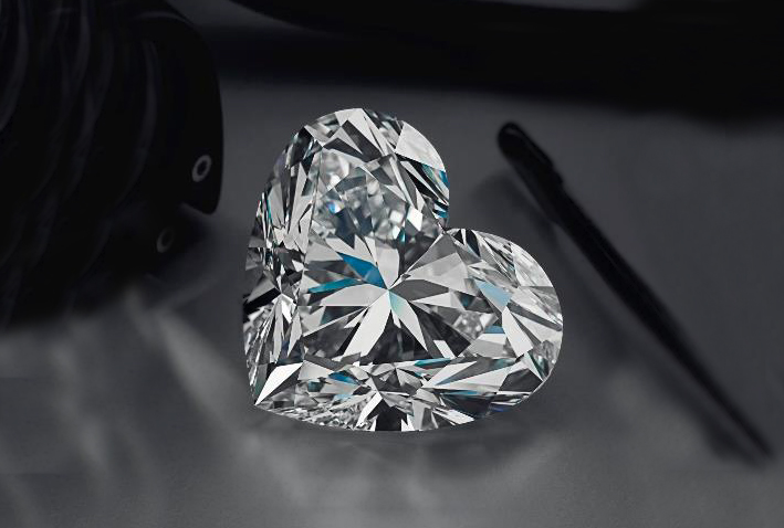Diamante con taglio a cuore di 92 carati