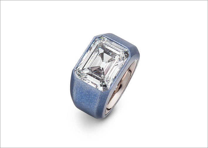 Hemmerle, anello in alluminio e diamante