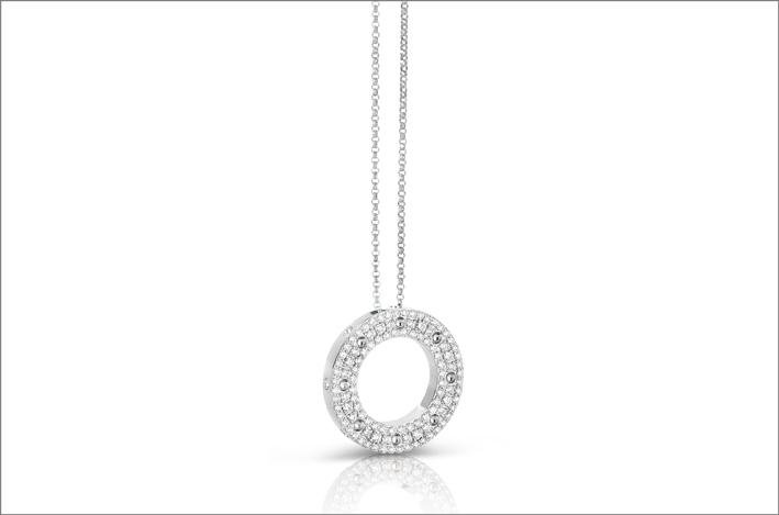 White gold necklace with colourless diamonds