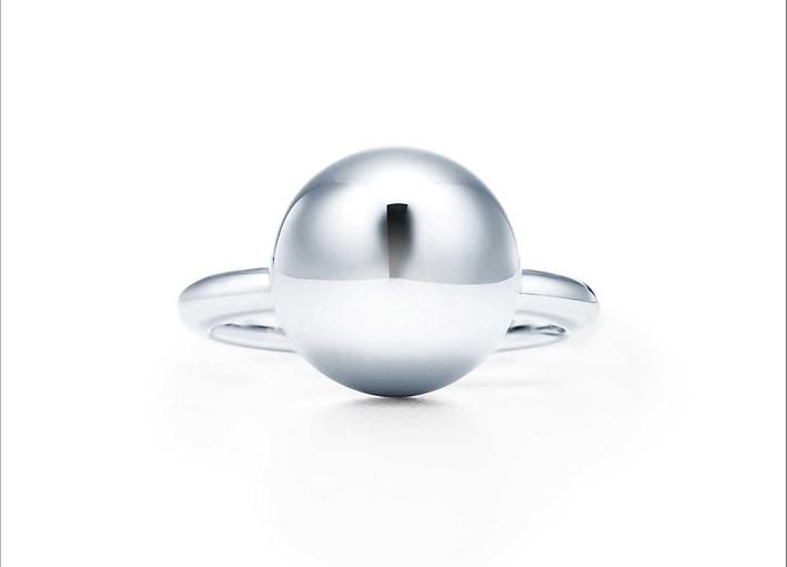 Anello Ball in argento. Prezzo: 200 euro
