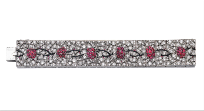 Bracciale con rubini e diamanti, realizzati nel 1925 da Lacloche. Venduto per 748.500 dollari