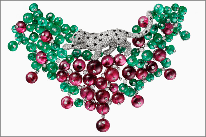 Collier della collezioen Rèsonances di Cartier, con smeraldi e rubelliti
