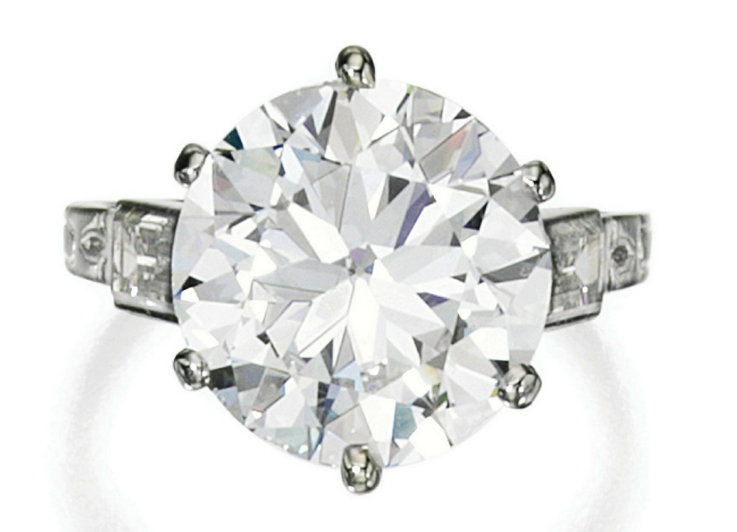 Anello di platino e diamante da 6.46 carati di Tiffany. Stima: 100.000-150.000 dollari. Venduto a 560.500 dollari, cioè 430mila euro.