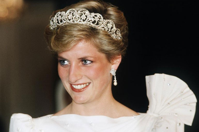 La tiara di diamanti nel giorno del matrimonio, mercoledì 29 luglio 1981