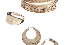 Gold Bangle Chain Set 899€Plain Gold Ring 499€ Textured Hoop Earrings 599€