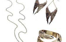 Owl Key Necklace 699€ Wing Earrings 895€ Gold Claw Bracelet 499€