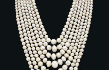 A SPECTACULAR SEVEN STRAND NATURAL PEARL AND DIAMOND NECKLACE 1