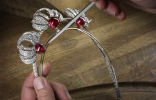 job Reproduction of the 1955 tiara transformable into a necklace