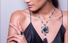 Armonia Necklace in platinum with Columbian Emerald