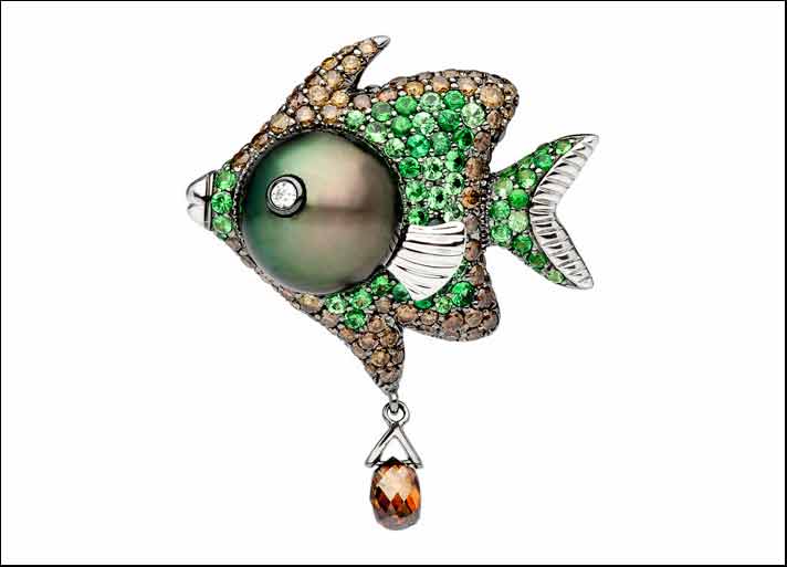 Roberto Coin, collezione Nemo: anello in oro rosa 18kt con smalto bianco, diamanti e rubini. Diamanti, peso complessivo 0.57ct 