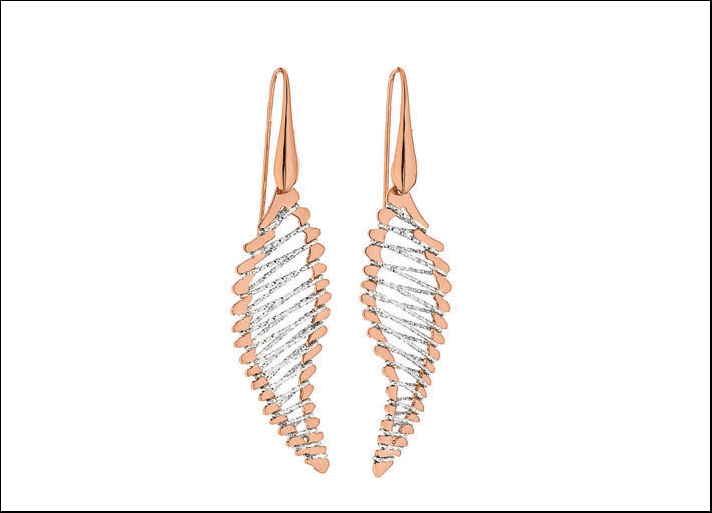 Evanescence: orecchini pendenti in bronzo bicolore. Prezzo: 59,90 euro