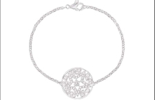 Chanel Comètes, bracciale Étoile Filante, con 47 diamanti taglio brillante e montatura in oro bianco a forma di stella