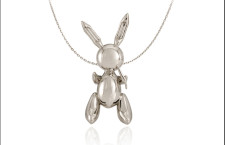 Jeff Koons, collana in platino Rabbit Pendant