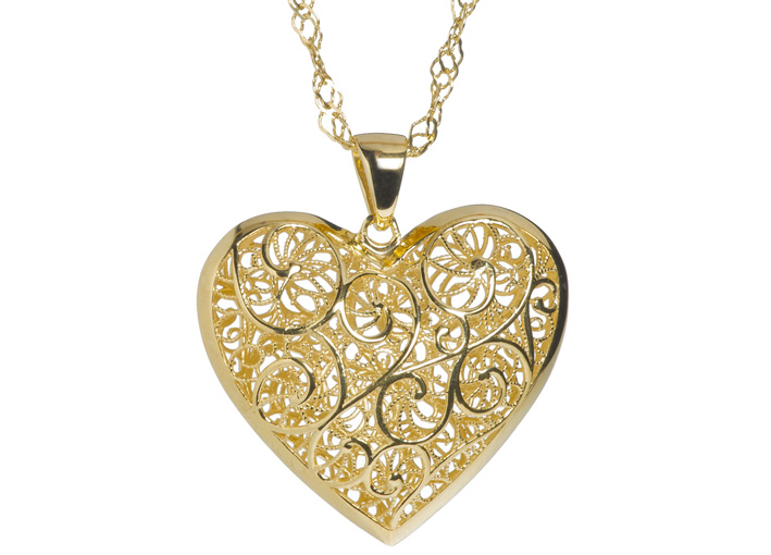 Veronese, collana in argento 925 placcato oro con pendente a forma di cuore in filigrana. Prezzo: 67,98 euro