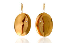 Fausto Melotti, orecchini in oro e diamanti Moon