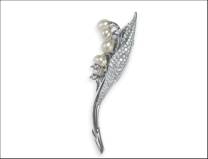 Tiffany, spilla in platino, diamanti e perle 