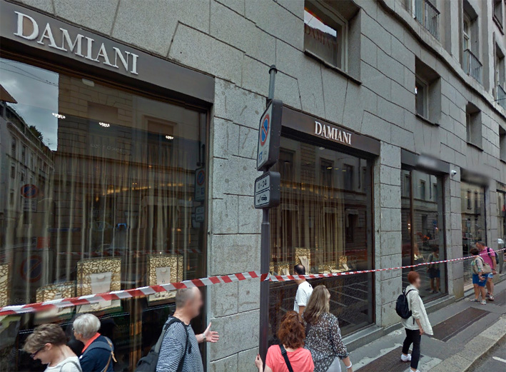 La boutique Damiani in via Monte Napoleone