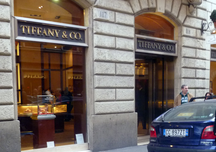La boutique Tiffany di via Cola di Rienzo, a Roma