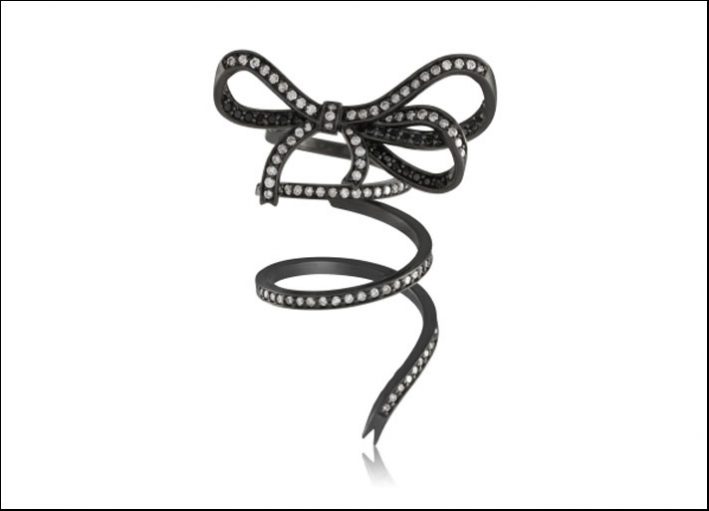 Colette Jewelry, Two piece bow, anello in oro nero 18 carati e diamanti neri a forma di fiocco in due pezzi da indossare soggoli o insieme