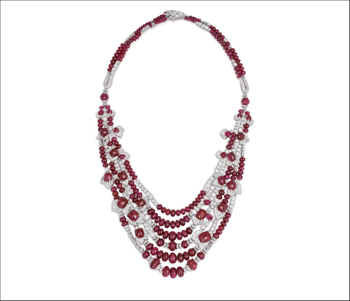 Collana di perle naturali con rubini della Birmania e diamanti bianchi