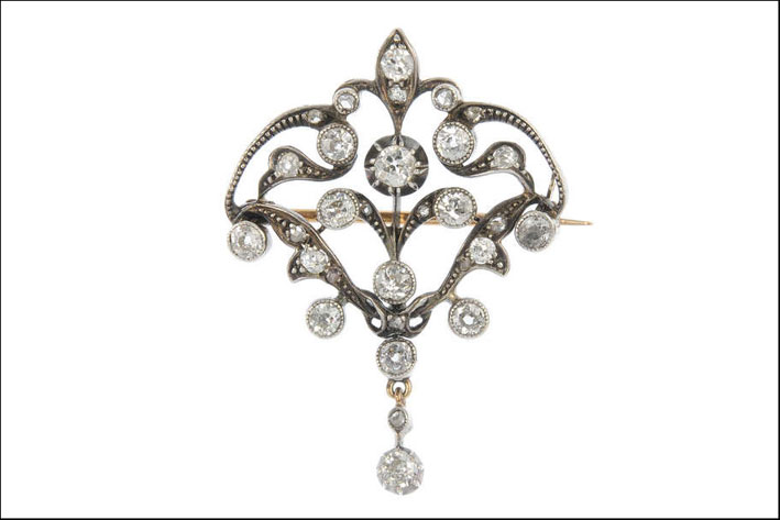 Lavaliere in argento con perle e diamanti