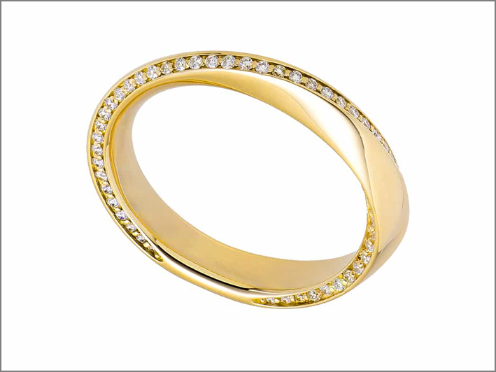 Linhardt, anello in oro giallo e diamanti