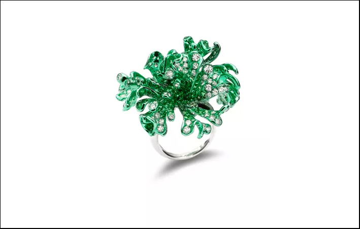 Anello Myra in oro rodiato verde, diamanti e tsavorite