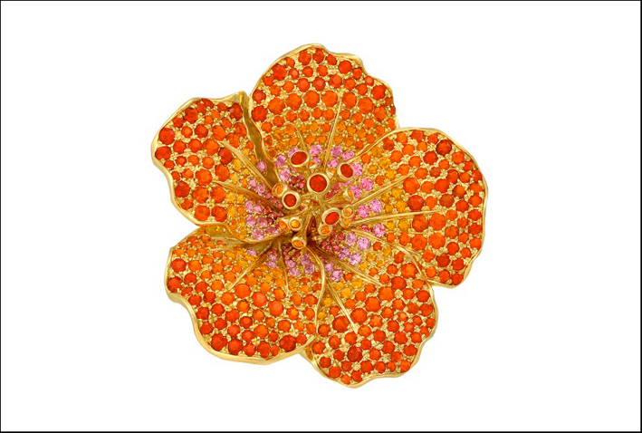 Paula Crevoshay, spilla a forma di fiore con zaffiri orange e gialli
