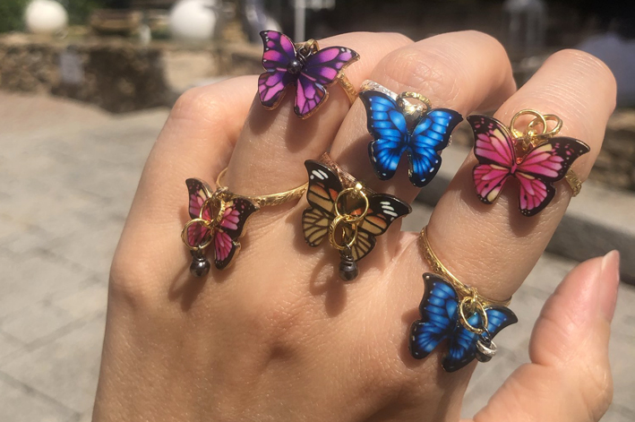 Anelli a forma di farfalla