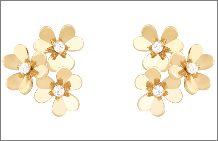 Orecchini con tre fiori modello mini