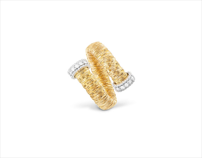 Anello flessibile in oro giallo e diamanti della collezione Goa