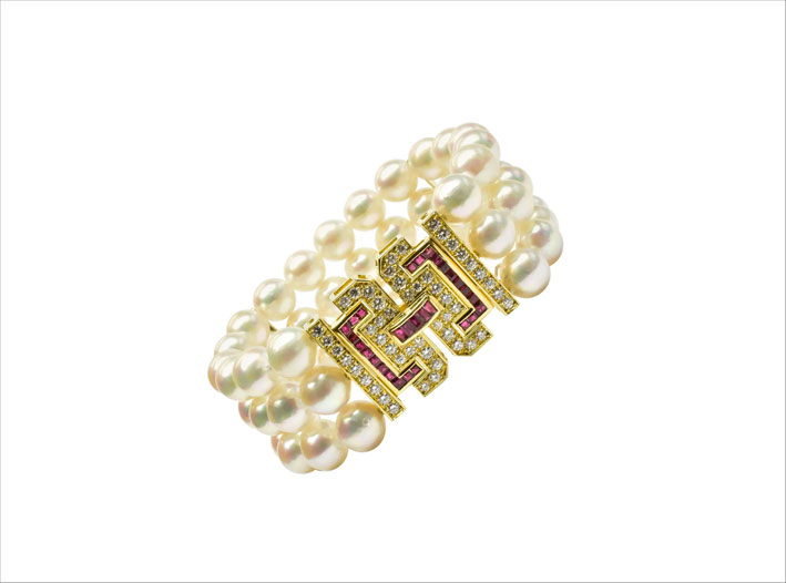 Bracciale in oro con perle Akoya, rubini e diamanti