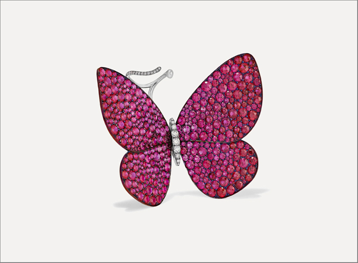 Anello Papillon in titanio, oro bianco, rubini e diamanti