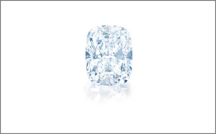 Diamante da 70,33 carati, con fluorescenza azzurra