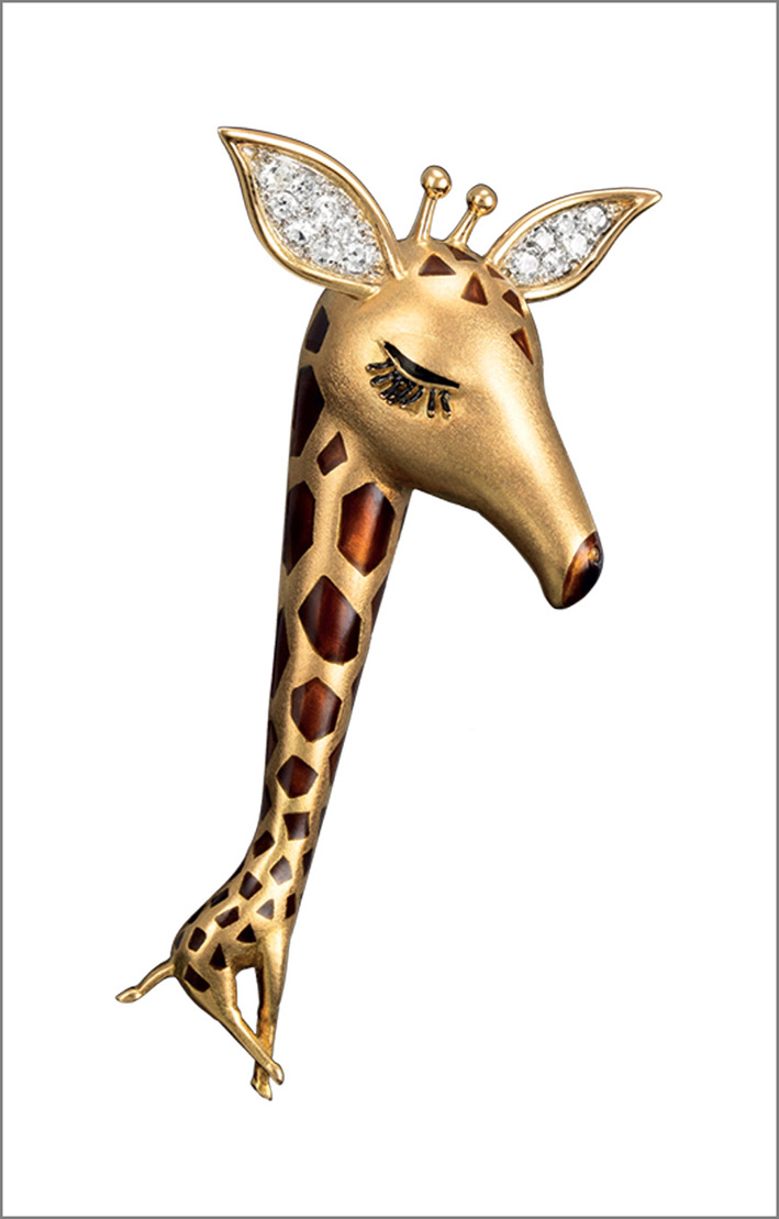 La giraffa, clip del 1964. Platino, oro giallo, smalto, diamanti. Collezione Van Cleef & Arpels Patrick Gries © Van Cleef & Arpels