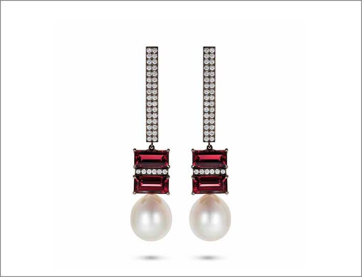 Collezione Elle et Lui, orecchini con perle, diamanti, rodolite