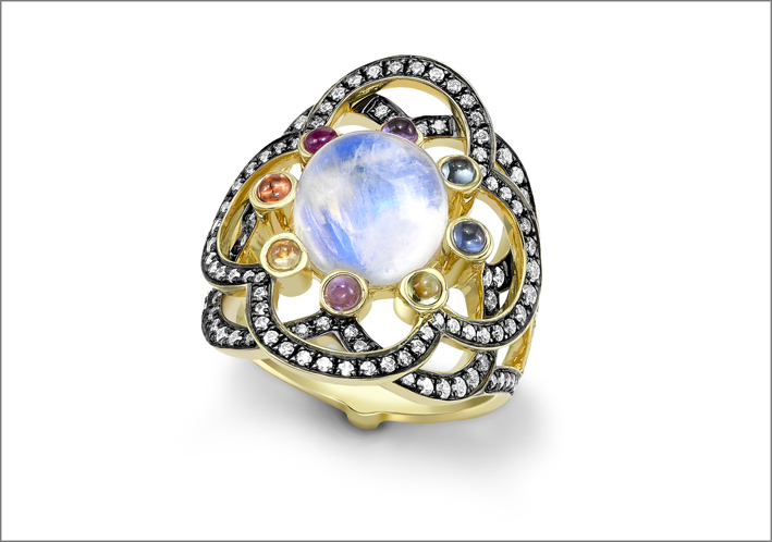 Noor Fares, anello Flower of Life, pietra luna, oro giallo, pietre di colore e diamanti
