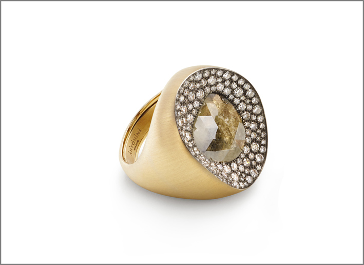 Antonini Extraordinaire 2018 Mosaic ring rough diamond and white gold