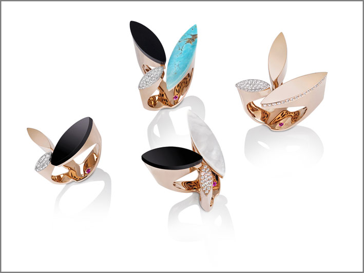 Open rings in rose and white gold with black jade, turquoise, mother of pearl, diamonds and diamond 