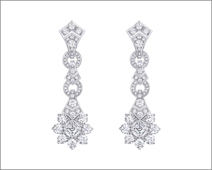 Louis Vuitton, orecchini pendenti in oro bianco e diamanti