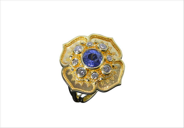 Anello Flower in oro 18 carati, zaffiro, diamanti