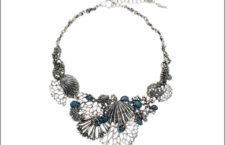 Collana in argento, opali, cristallo di rocca della collezione Nautilus