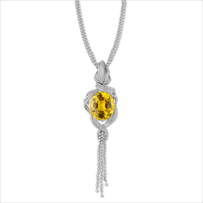 Collana con zaffiro giallo e diamanti