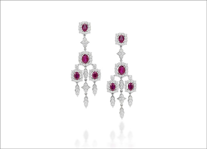 Picchiotti, orecchini chandelier con diamanti e rubini