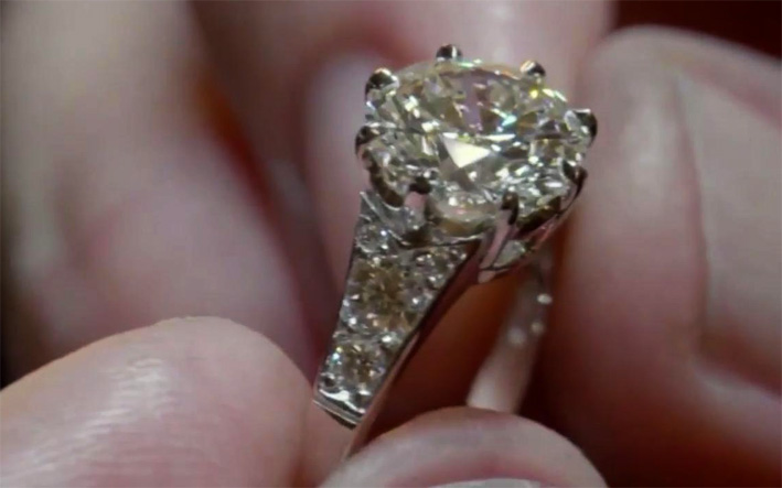 L'anello di fidanzamento della regina Elisabetta II