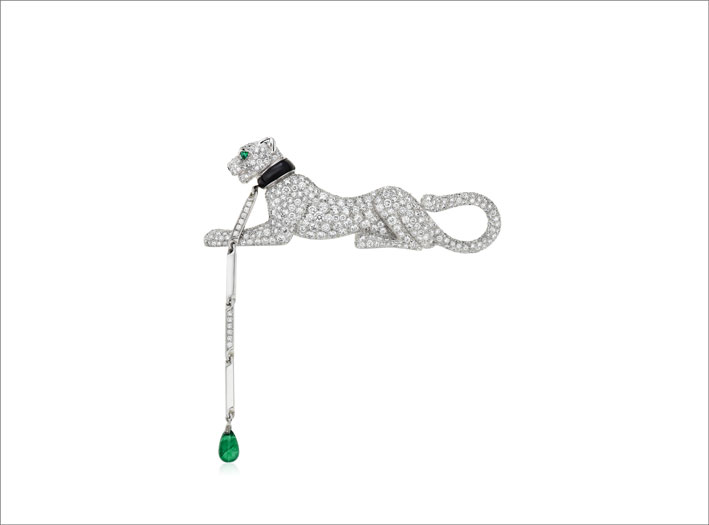 Classic Panthère in gold, diamonds, platinum, onyx, emerald by Cartier